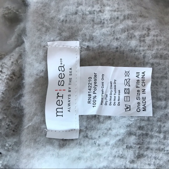 Super Soft Fringe Edge Scarf - Picture 6 of 6